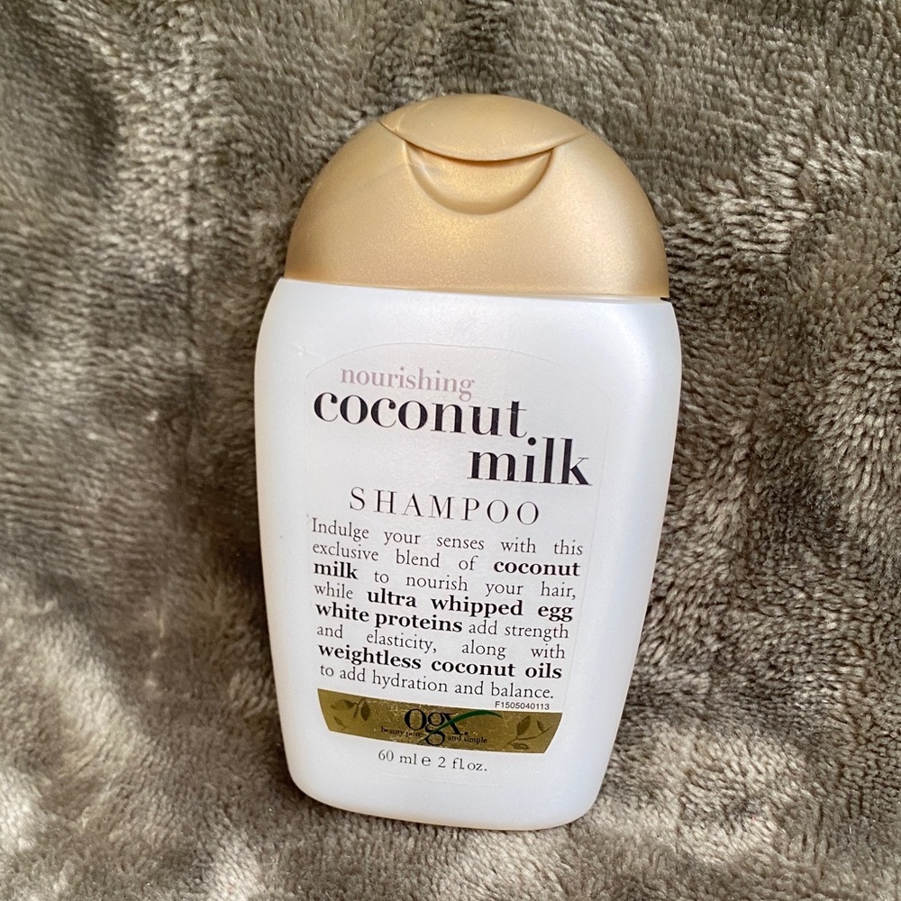 💖3/$10💖 OGX nourishing coconut milk Hair Shampoo Travel Size, 2 Oz ea NOS